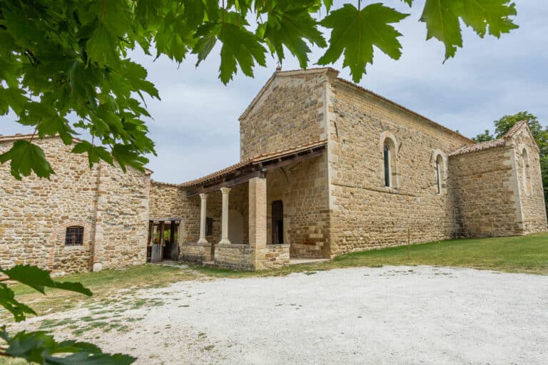 Foto dell'esterno della Chiesa e Convento di Sant'Igne, San Leo